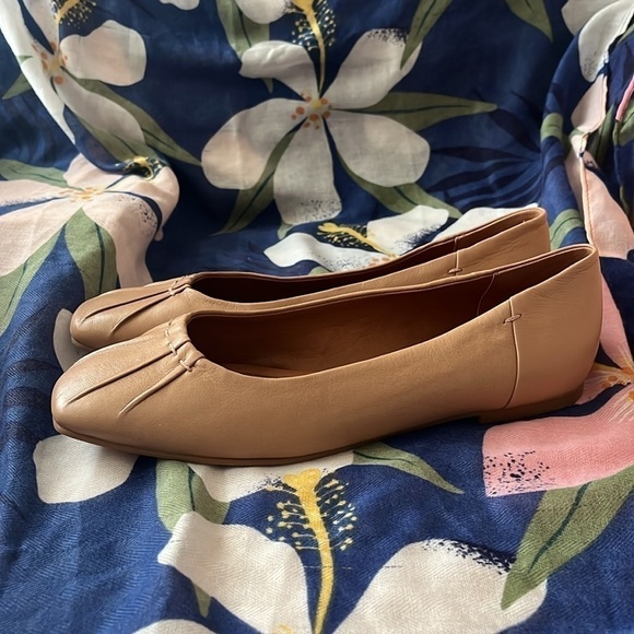 Brand New Lucky Brand Genuine Leather Devir Ballet Flats Neutral Square Toe